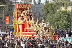 Gratuidad de autobuses en Sevilla para la Cabalgata de Reyes 2025